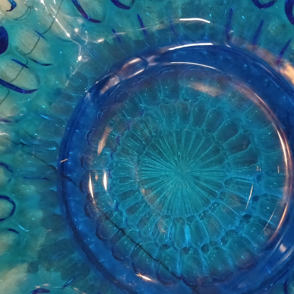 Gorgeous Blue Glass Ruffled Candy Bowl - Picture 4 of 4